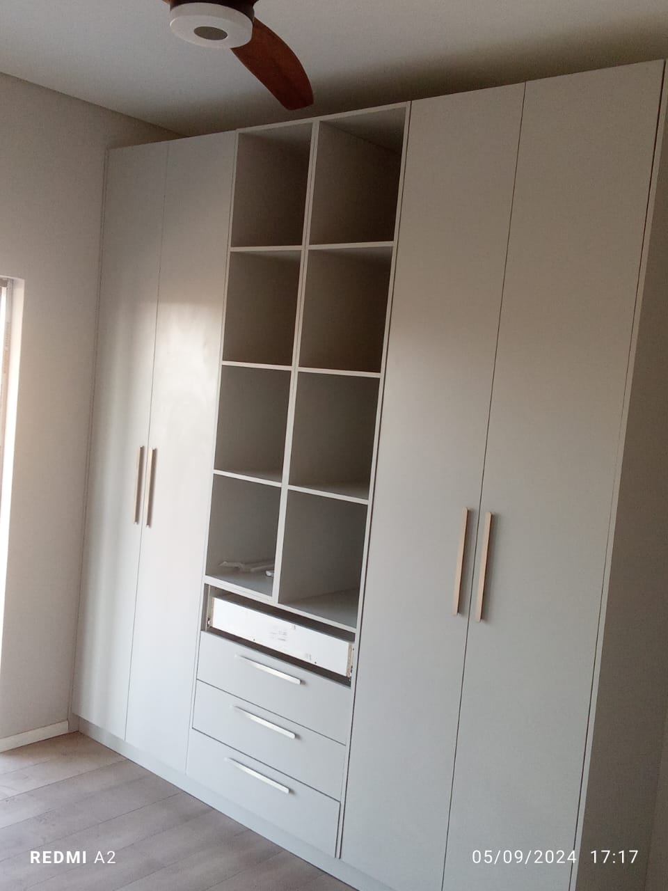 Ronnie Handyman Services | We do all handyman work installing cabinets . Repair existing cabinets. hanging, pictures drill curtains, painting, TV mounting.