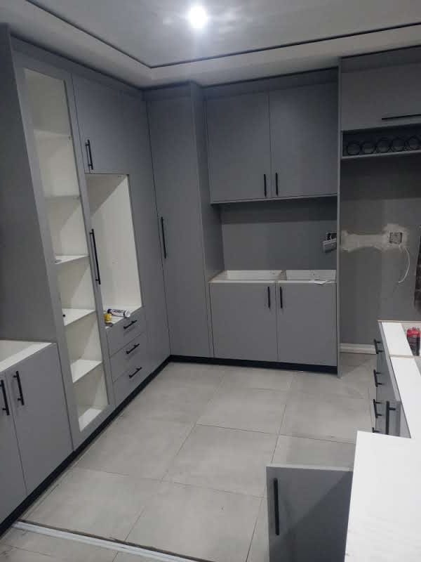 Ronnie Handyman Services | We do all handyman work installing cabinets . Repair existing cabinets. hanging, pictures drill curtains, painting, TV mounting.
